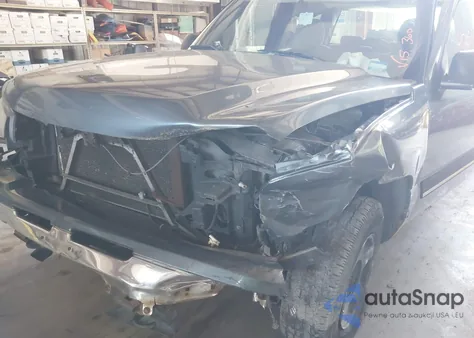 2006 Chevrolet Silverado 1500 Ls из США, поврежденный, VIN 2GCEK13V261225692